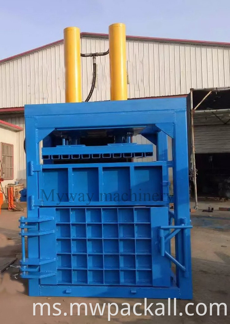 Hot sellingCompactor rumput alfalfa aluminium boleh baling mesin/kayu habuk papan pemadat menegak